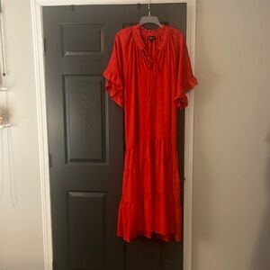 Loose flutter slave, long tiered dress with V-neck and ruffle collar